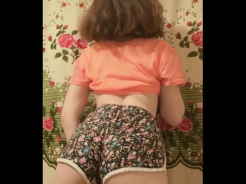 ❤️ Seksi mlada beba skida kratke hlačice pred kamerom Kvalitetna pornografija kod nas ❌❤